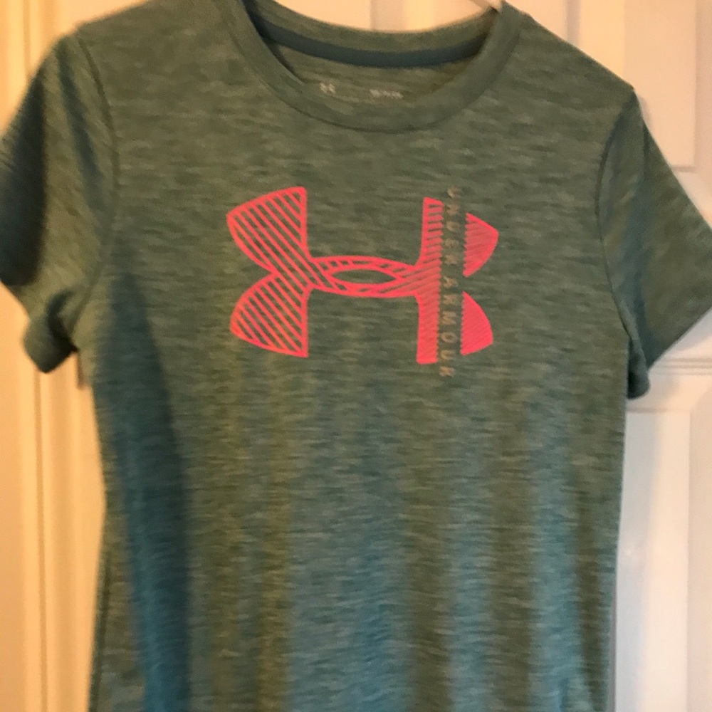Under Armour women’s top